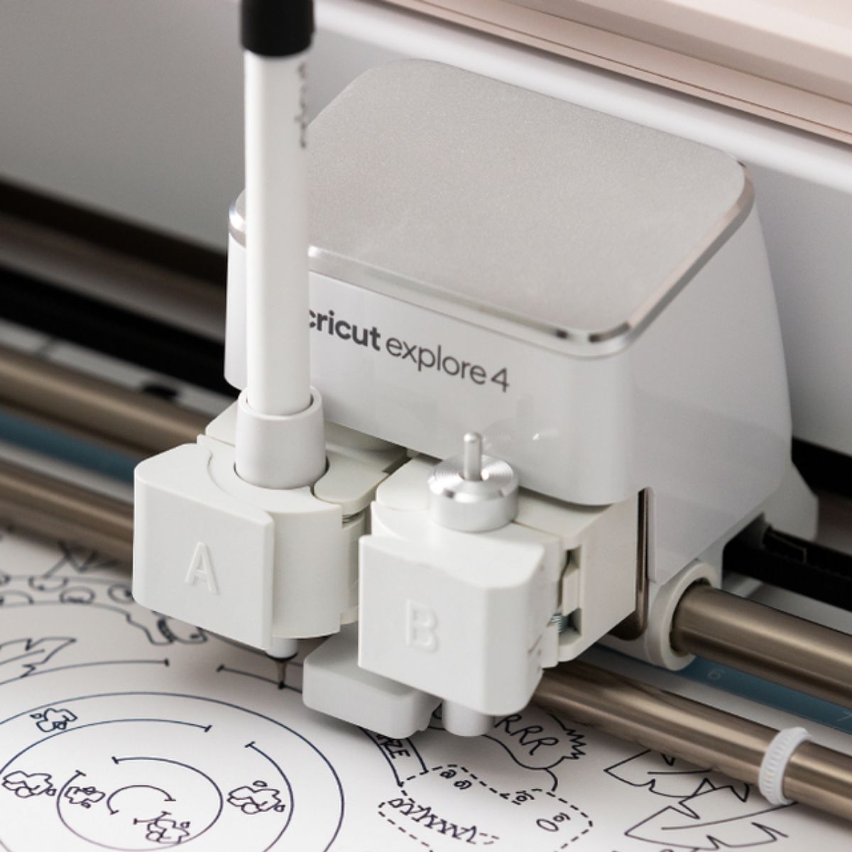 Cricut Explore 4 Machine Seashell / Plotter de Corte Rosa Marfil Plotters de Corte Cricut