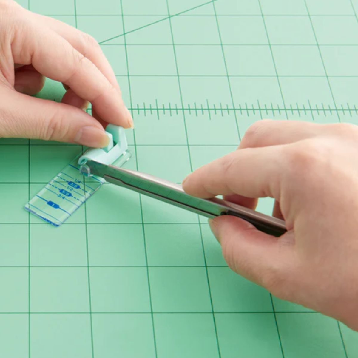 Pattern Cutting Guide / Guía para Cortar Patrones Costura Clover