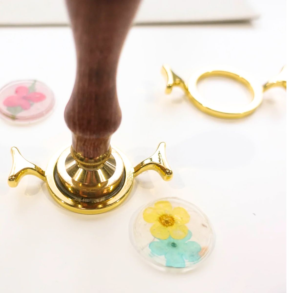 Molde de Metal Redondo para Sellos de Lacre Sellos Hobbees