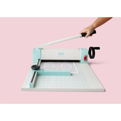 Cinch Stack Cutter / Guillotina para Cortes de Hasta 2.5cm de Grosor Cortadoras / Guillotinas We R Makers