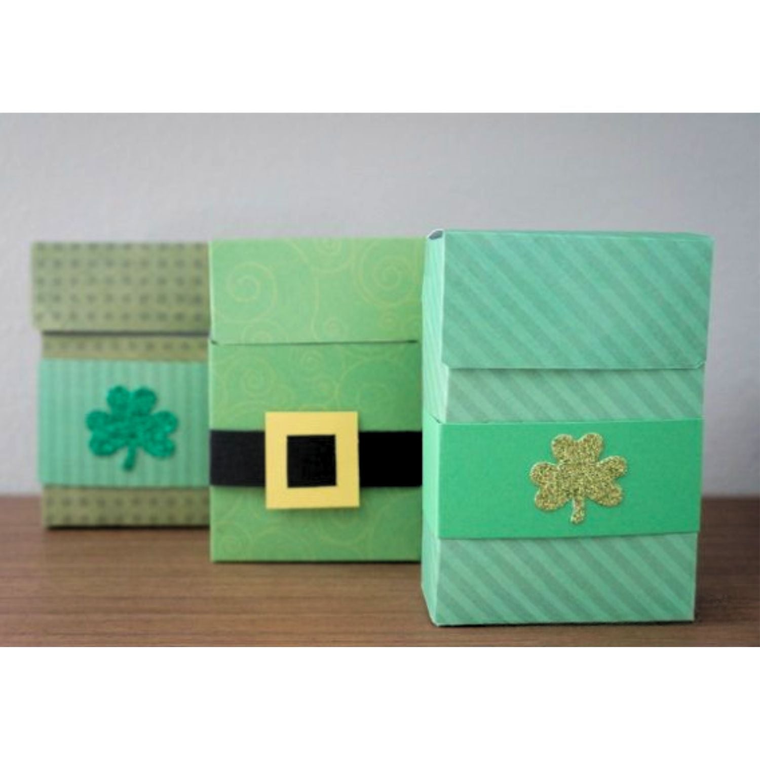 Fuse Large Big Shot Pro Die Treat Box / Suaje de Corte Cajetilla de Cigarros Dados de Corte / Suajes / Troqueles Fiskars