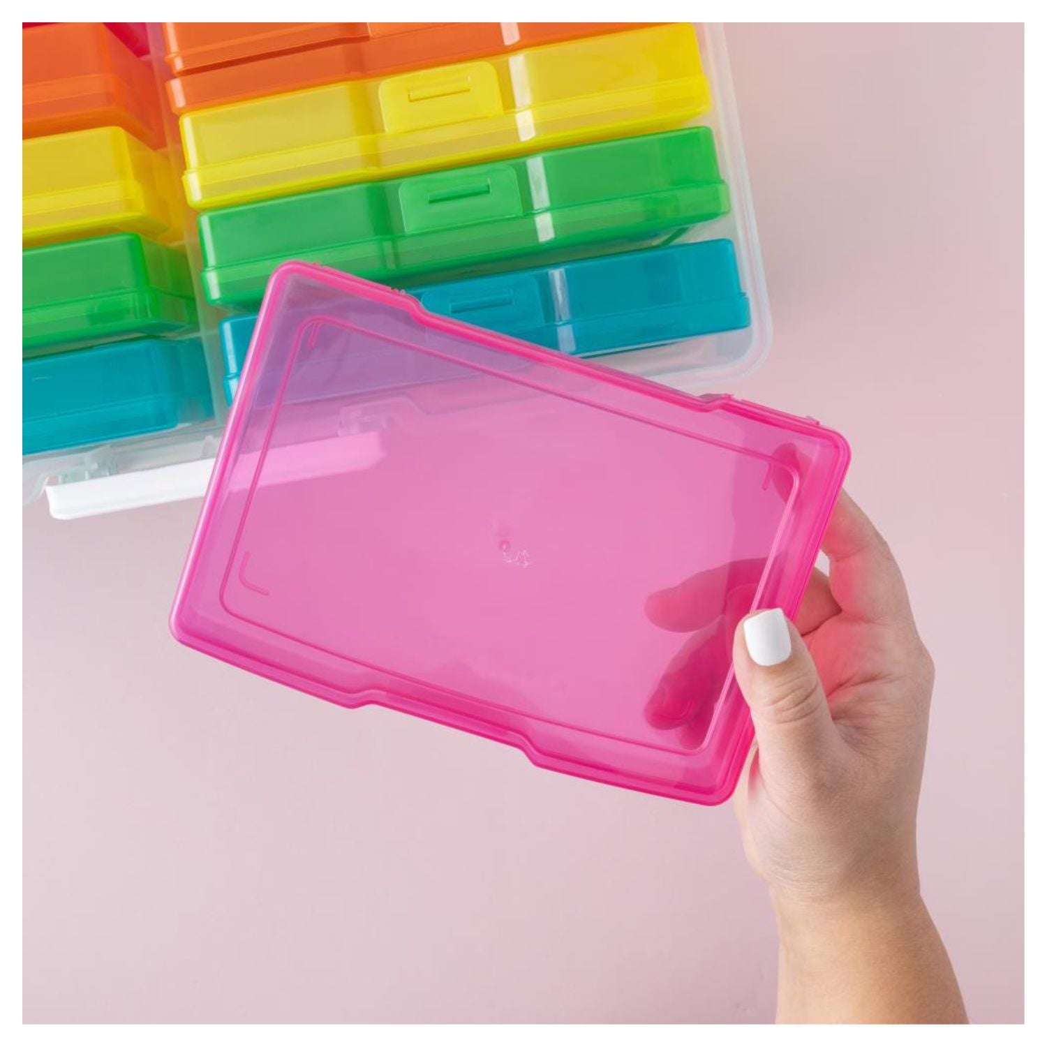 EA Translucent Plastic Storage / Organizador de Plástico con 16 cajitas Organizadores We R Memory Keepers