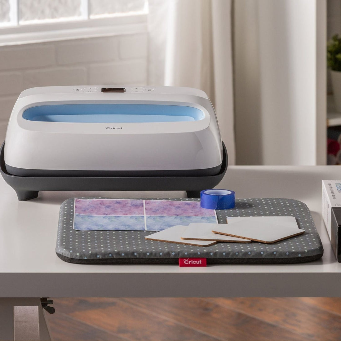 Heat Resistant Tape / Cinta Resistente al Calor Adhesivos / Pegamentos Cricut