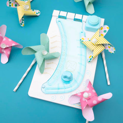 Pinwheel Punch Board / Tabla para Crear Rehiletes Herramientas We R Memory Keepers