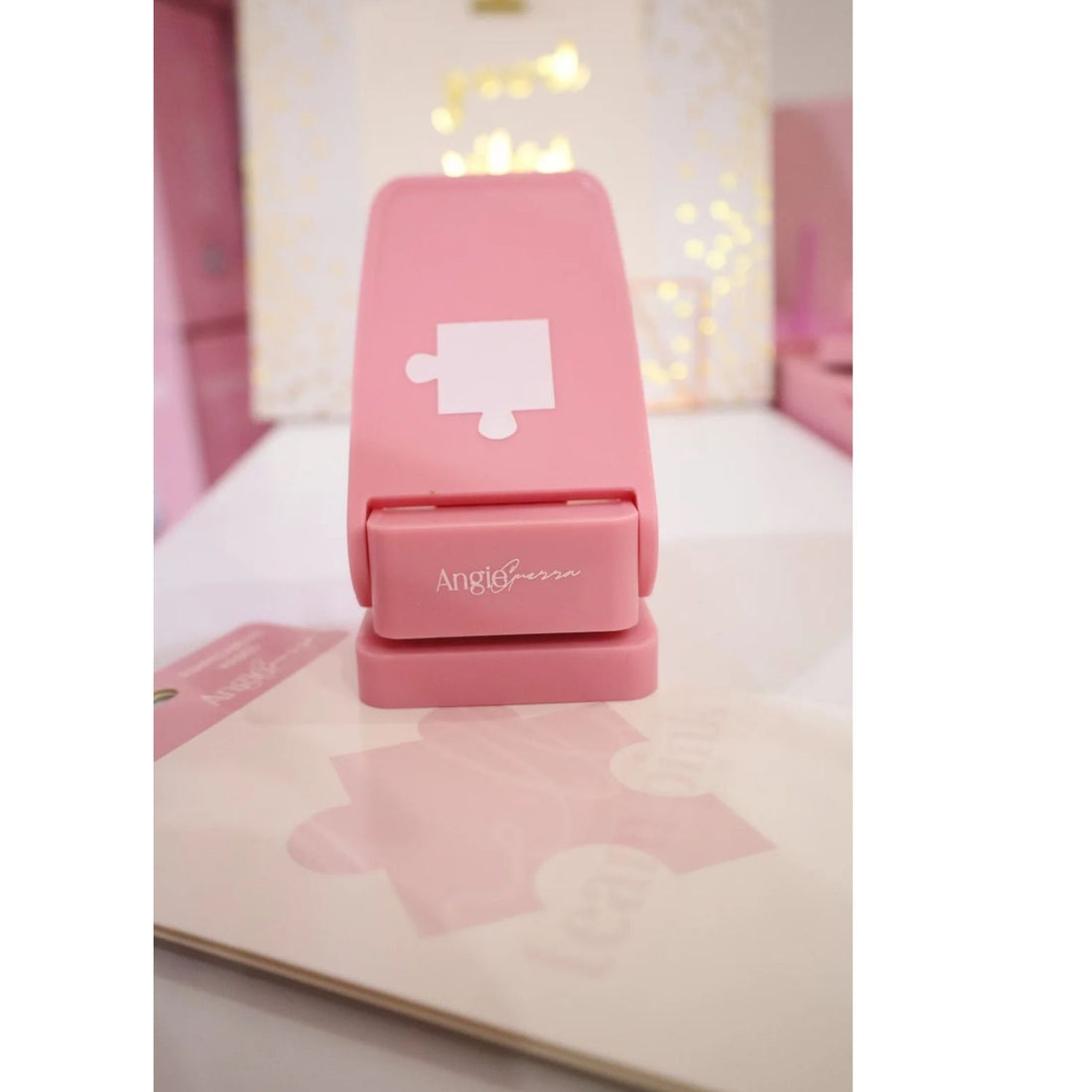 Perforadora de Rompecabezas Team Pink Perforadoras We R Makers