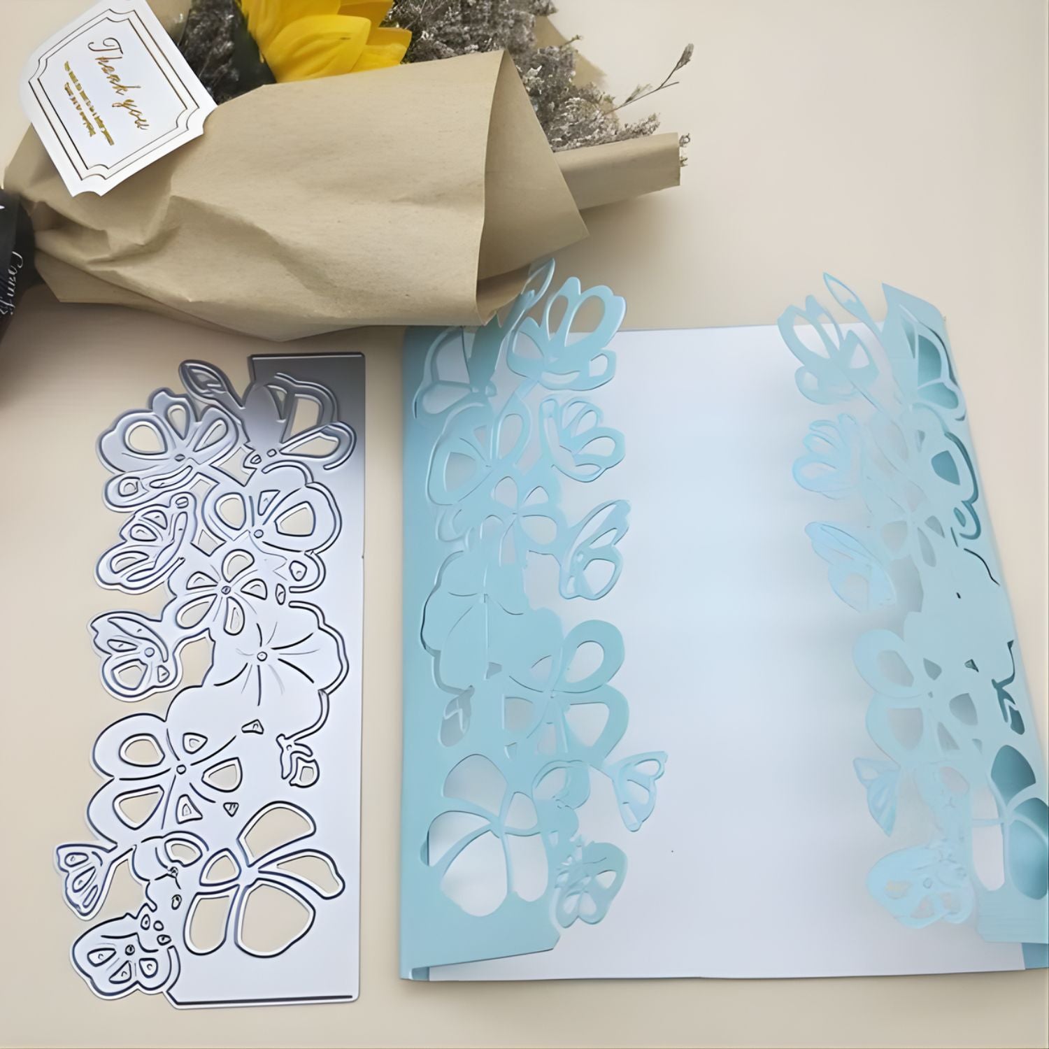 Suaje de Borde de Flores Caladas Pensamientos Dados de Corte / Suajes / Troqueles Hobbees