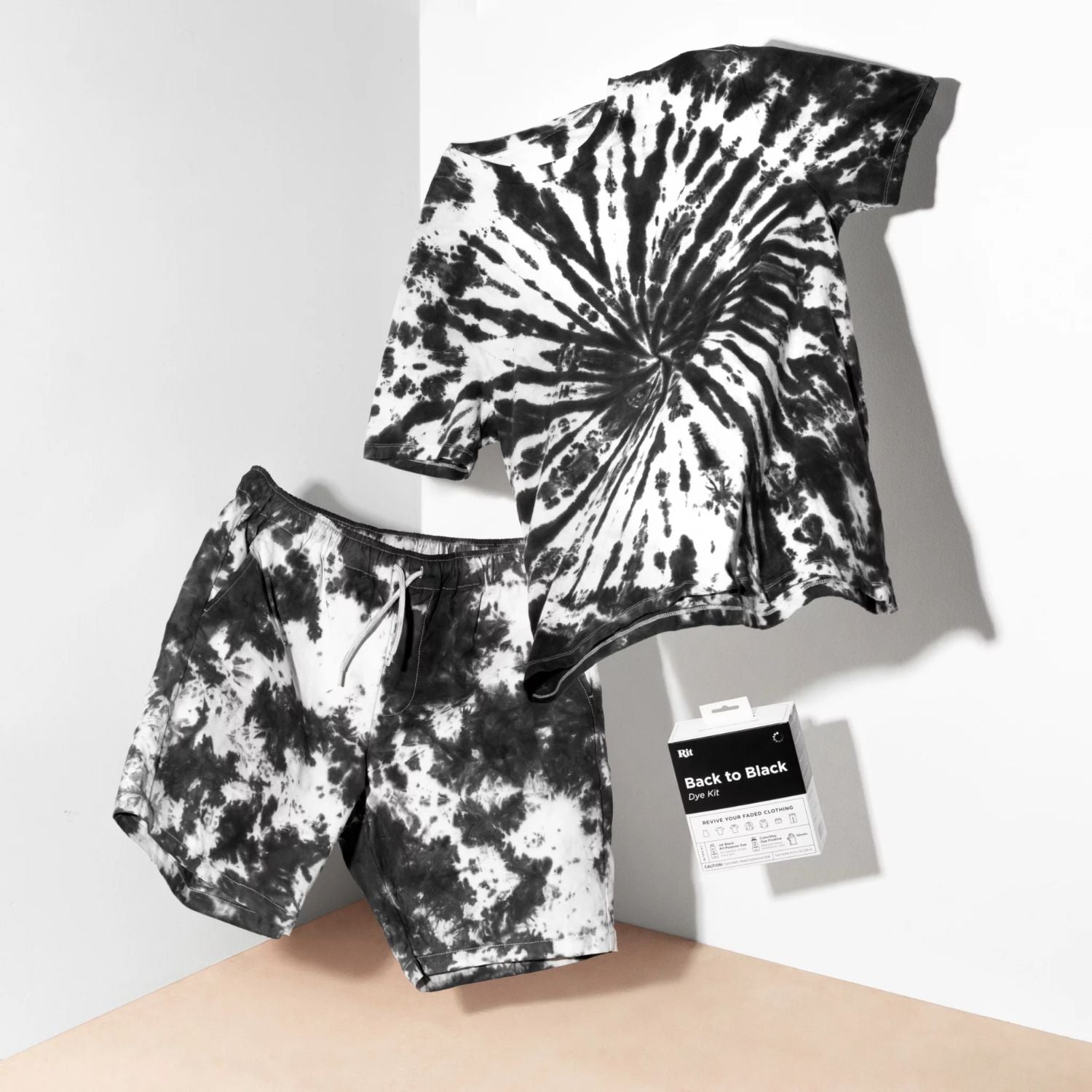 Tie-Dye Kit Back To Black / Colorante De Vuelta al Negro Pintura para Tela Rit