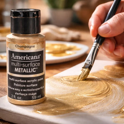 Americana Multi-Surface Metallic Acrylic Paint Champagne / Pintura Multisuperficies Champaña Metálico Acrìlicos DecoArt
