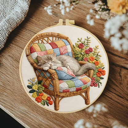Kit Bordado Cozy Cat Embroidery Kit 20cm Costura Dowdell