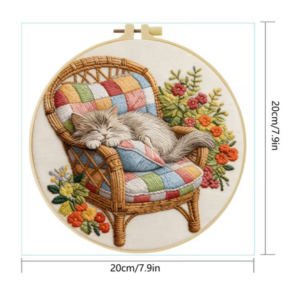 Kit Bordado Cozy Cat Embroidery Kit 20cm Costura Dowdell
