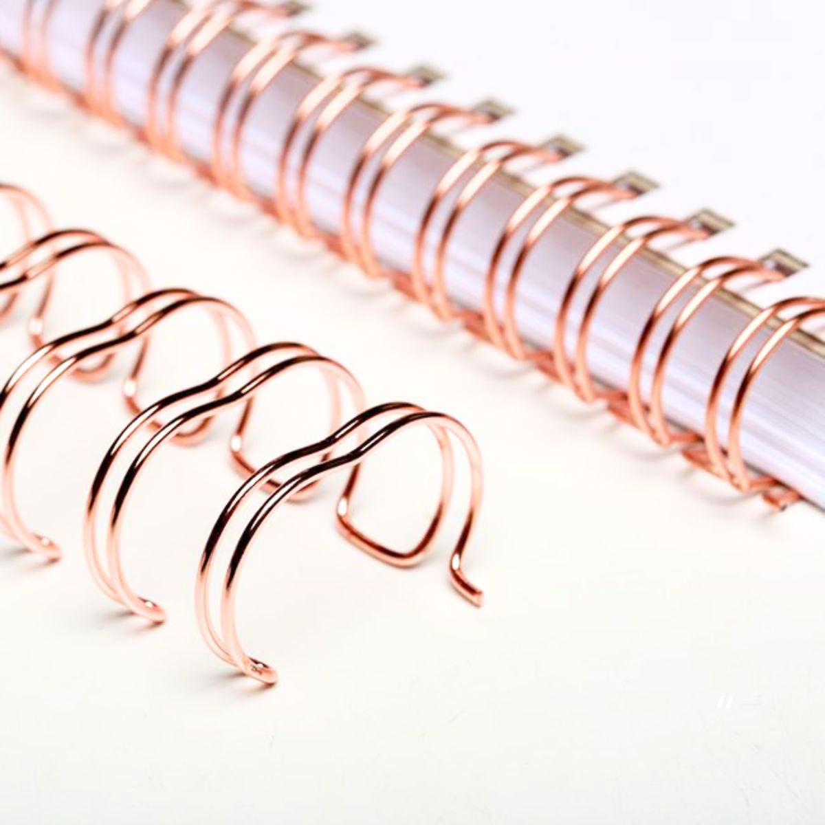 10 Espirales Metálicos Journelle Rose Gold 3/4" Arillos para Engargolar Angie Guerra &amp; Hobbees