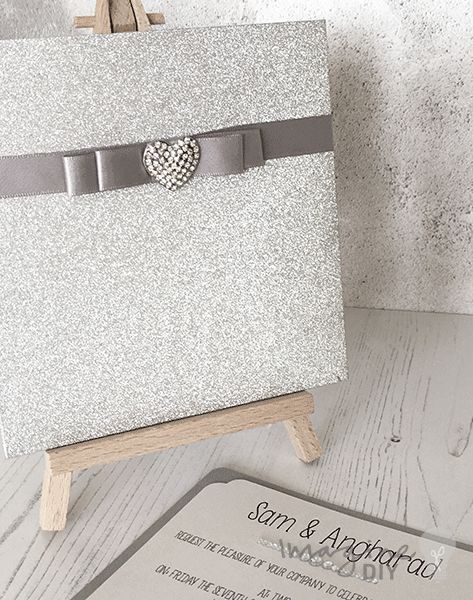 Silver Glitter Adhesive Cardstock / Cartulina Adhesiva Plateada con Brillitos Descontinuado Darice