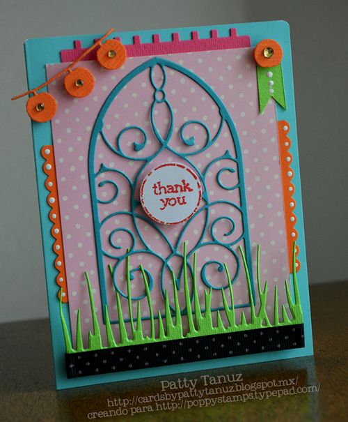 Grand Gothic Iron Work Die / Suaje de Corte Ventana Gótica Descontinuado Poppy Stamps