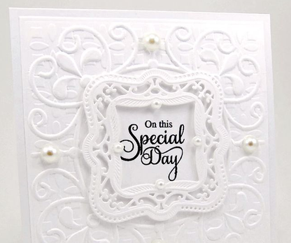 Ornate Labels One Unique 3D Embossing Folder / Folder 3D Etiqueta Adornadas Descontinuado Spellbinders