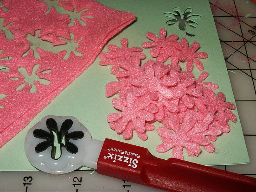 Paddle Punch Leaf / Perforadora de Golpe Hoja Descontinuado Sizzix