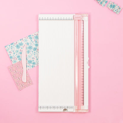 Pink Trim &amp; Score Board / Tabla de Corte y Dobleces Rosa Cortadoras / Guillotinas We R Memory Keepers